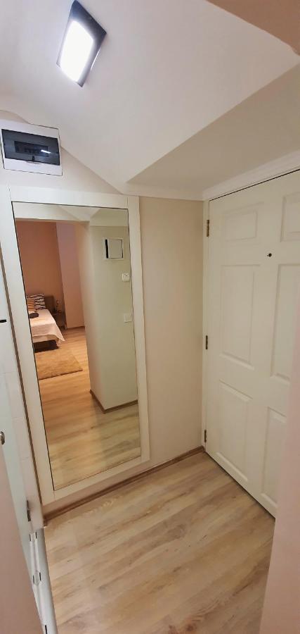 Studio Flat In The Center Of Budapest Luaran gambar