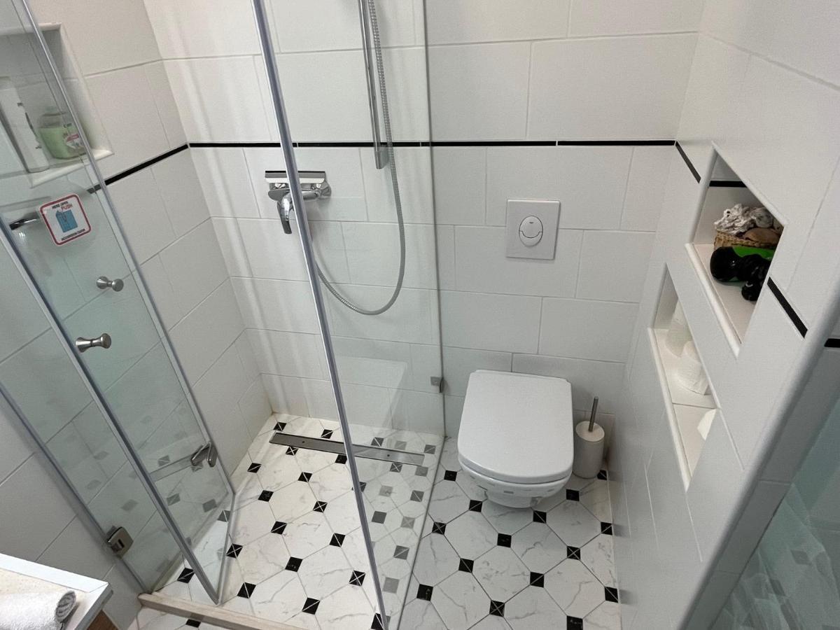 Studio Flat In The Center Of Budapest Luaran gambar